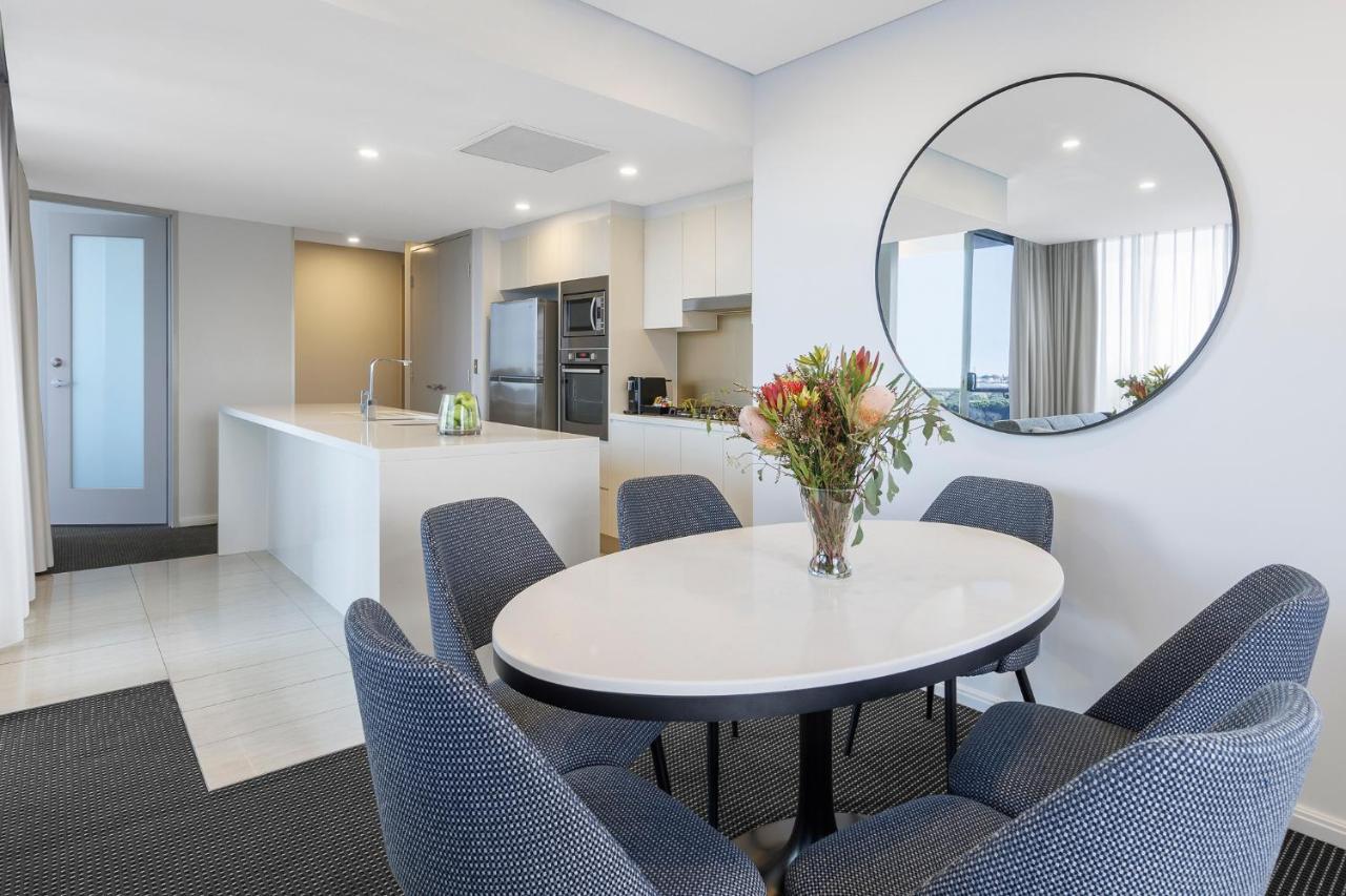 Meriton Suites Zetland Сидни Екстериор снимка A typical apartment interior