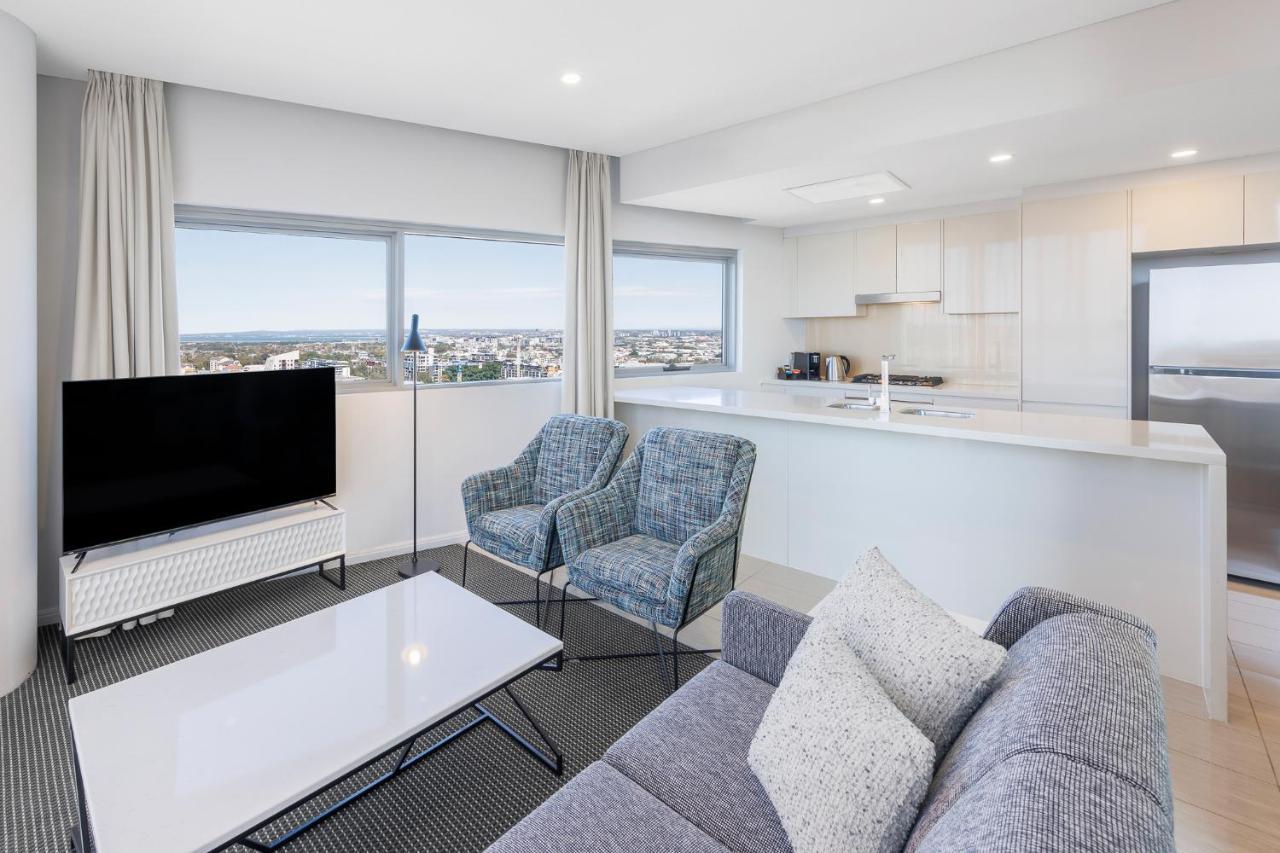 Meriton Suites Zetland Сидни Екстериор снимка A typical apartment at the hotel